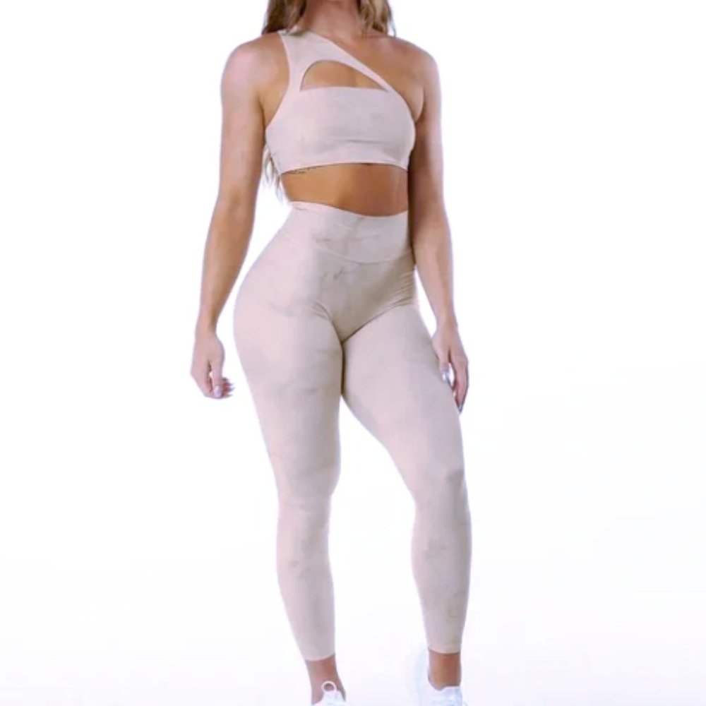 Alphalete Alphalux Wonder Leggings in Hazelnut